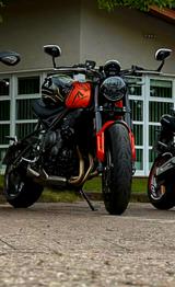 Triumph Trident 
