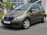 Mercedes-Benz A 170 A A 170 3-türig Automatik PDC VuH - Mercedes-Benz A 170 mit Benzin-Antrieb