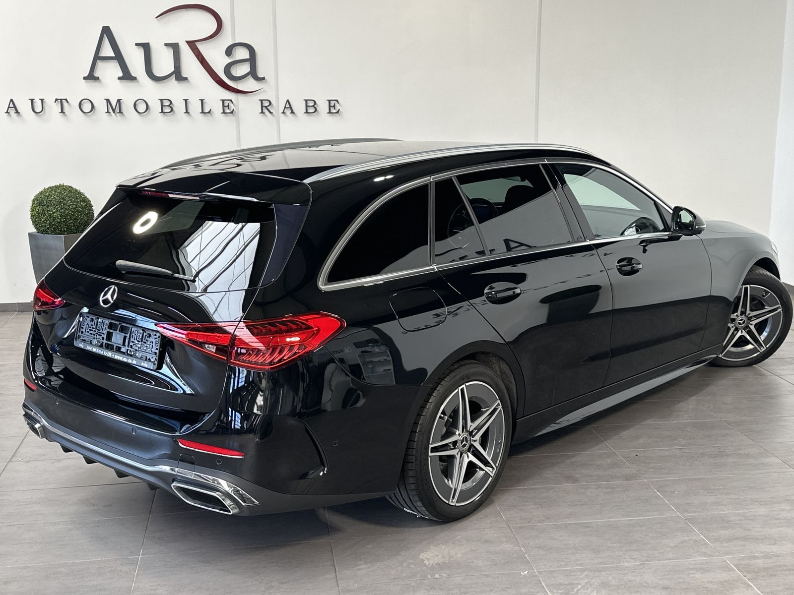 Fahrzeugabbildung Mercedes-Benz C 200d T AMG-Line Adv. NAV+LED+HUD+ACC+SHZ+360°