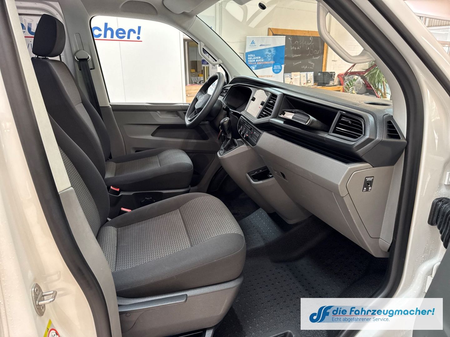 Fahrzeugabbildung Volkswagen T6.1 Transporter MIXTO Trendline lang 4Motion 2.