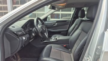 Mercedes E 200 - 9