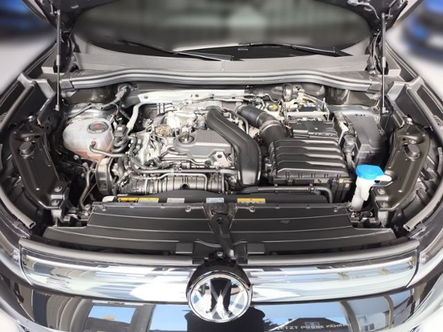 Fahrzeugabbildung Volkswagen Tiguan 1.5 eTSI DSG R-Line STANDHZG HD-MATRIX-LE
