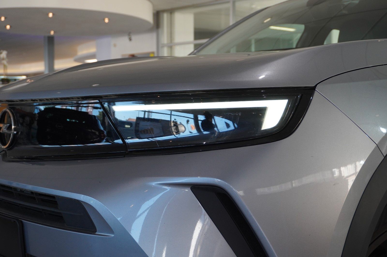 Fahrzeugabbildung Opel Mokka ELEGANCE 1.2T NAVI/LED/KAMERA/SPORT/SH/DAB