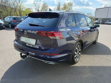 Volkswagen Golf VIII Var. Active+AHK+LED+SHZ+LHzg+Navi+Kame