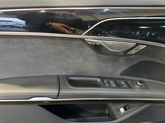 S8 TFSI +HD MATRIX+PANO+NACHT+360°+RAUTE+REMOTE+