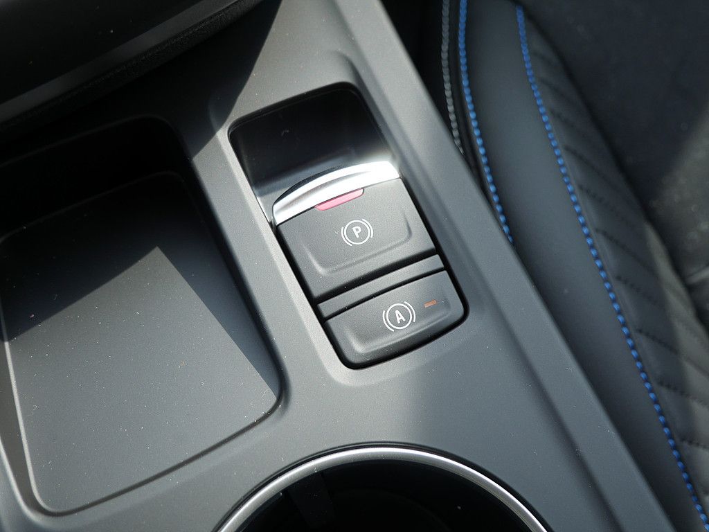 Fahrzeugabbildung Renault Arkana Esprit Alpine TCe 140 EDC