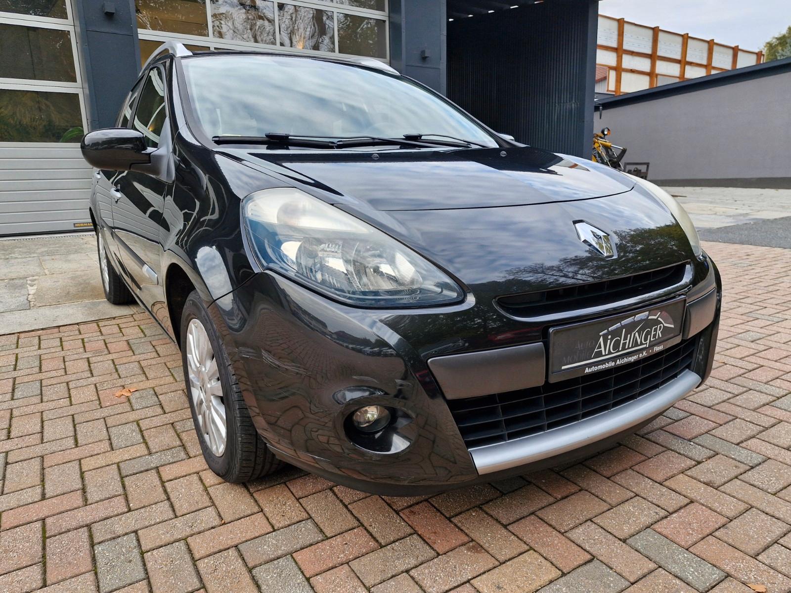 Renault Clio 2011 — interior