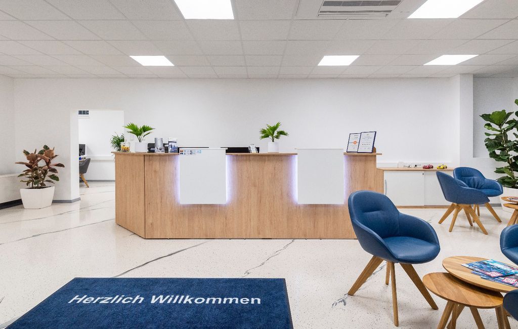 Fahrzeugabbildung Volkswagen T5 1.9 TDI Transporter Kasten "Gewinner" 3-Sitze