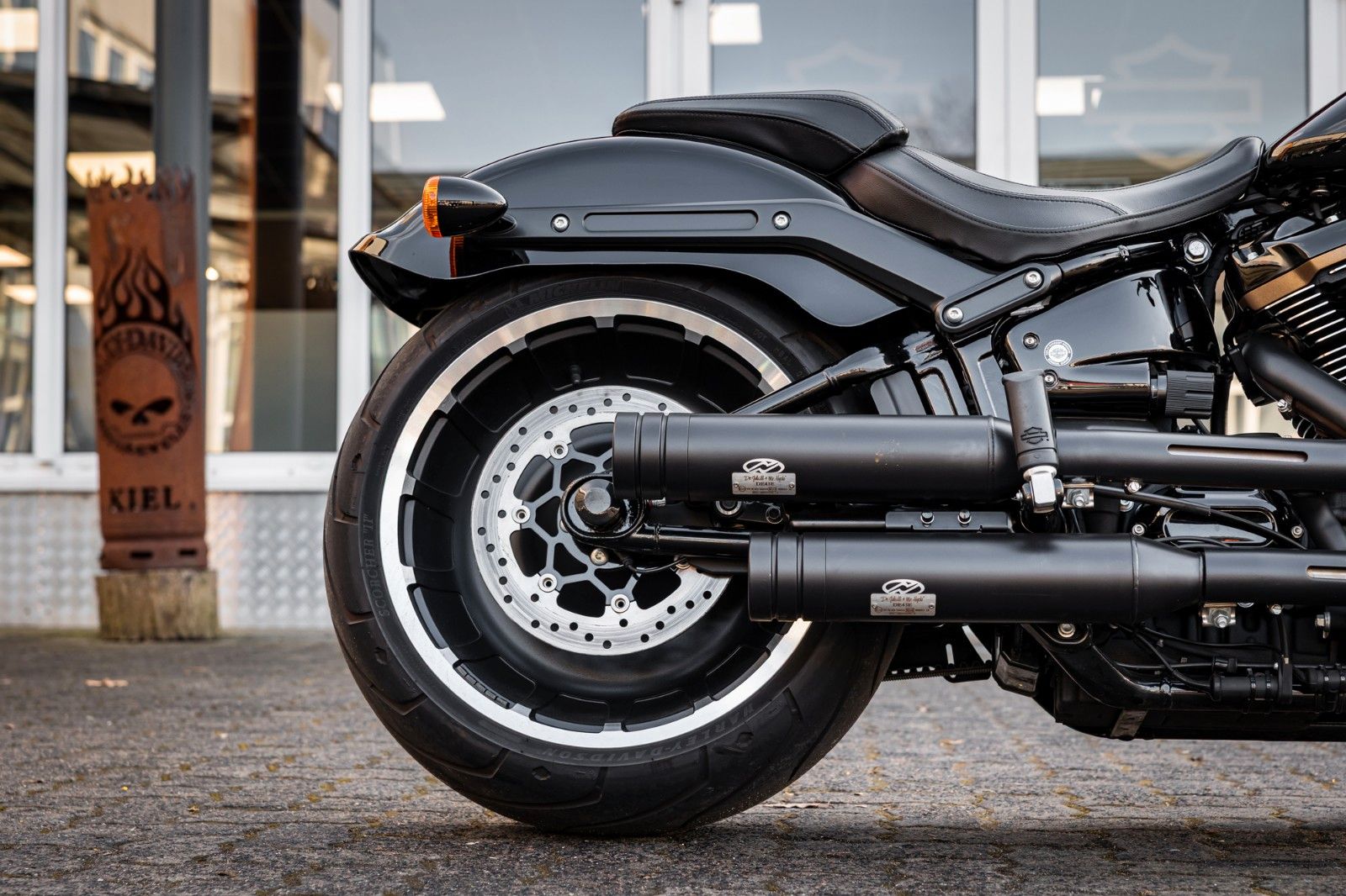 Fahrzeugabbildung Harley-Davidson Softail Fat Boy 30th Anniversary -Jekill & Hyde-