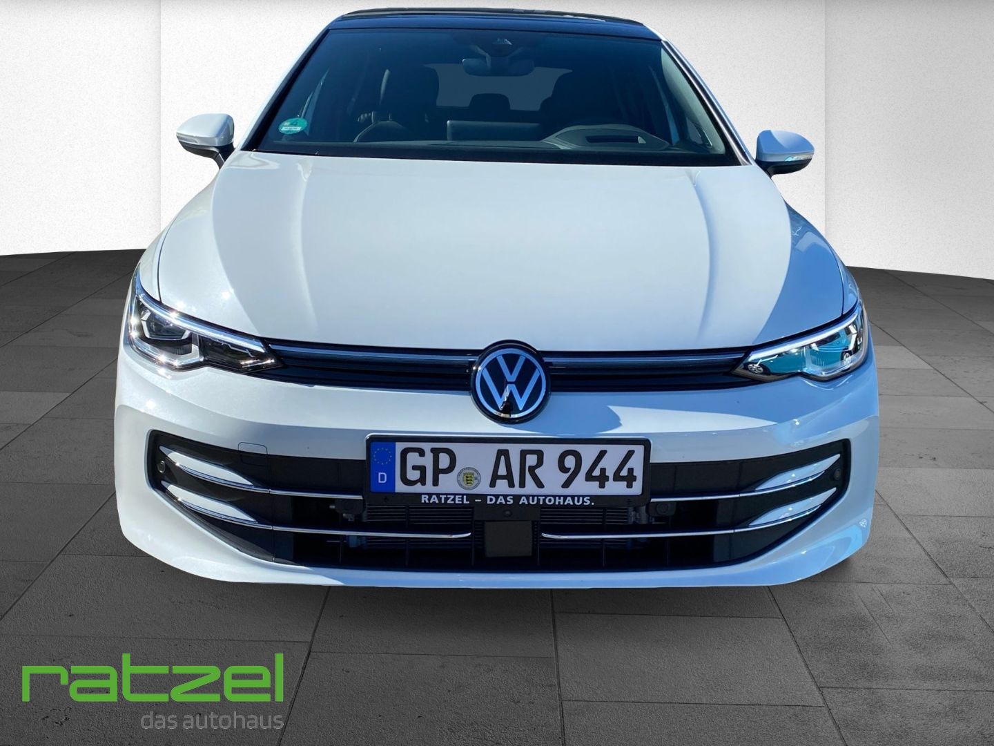 Fahrzeugabbildung Volkswagen Golf Edition 50 1.5eTSI DSG DCC+AHK+Harman+ACC
