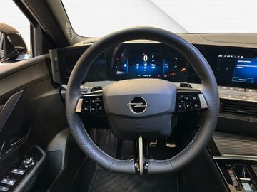 Fotografie 11 des Opel Astra 5T Ultimate Automatik Navi Schiebedach AHK