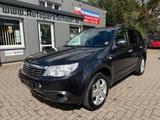 Subaru Forester AUTOM°AHK°RFK°ELSSD°SZHG°ZR-GEWECHSELT! - Subaru Forester mit Benzin-Antrieb