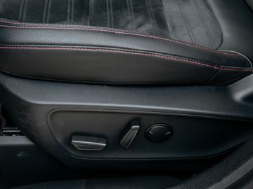 Ford Kuga 2.5 Plug-In Hybrid ST-Line X Kamera Navi