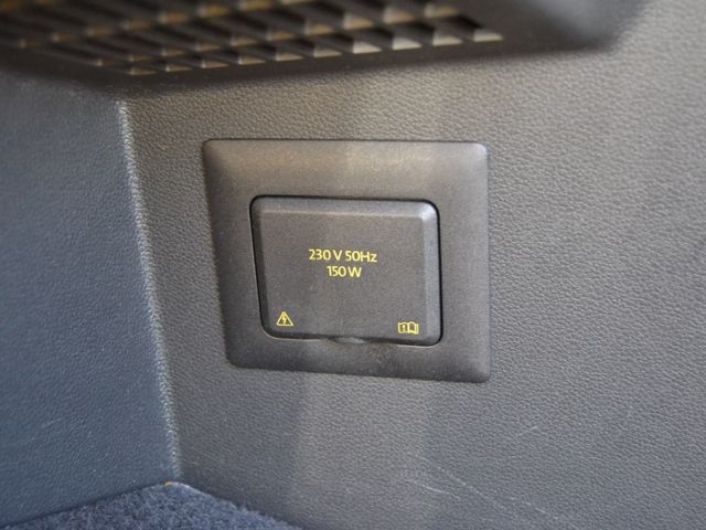 Tiguan 2.0 TDI 4Motion DSG Elegance AHK/MATRIX/1