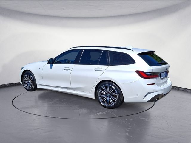 BMW 318, 2022 — 4