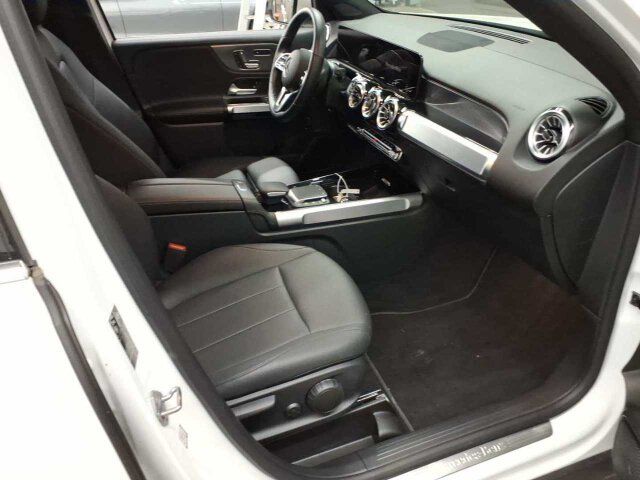 Fahrzeugabbildung Mercedes-Benz GLB 200d Progr AHK Pano MLED HighEndMBUX Busines