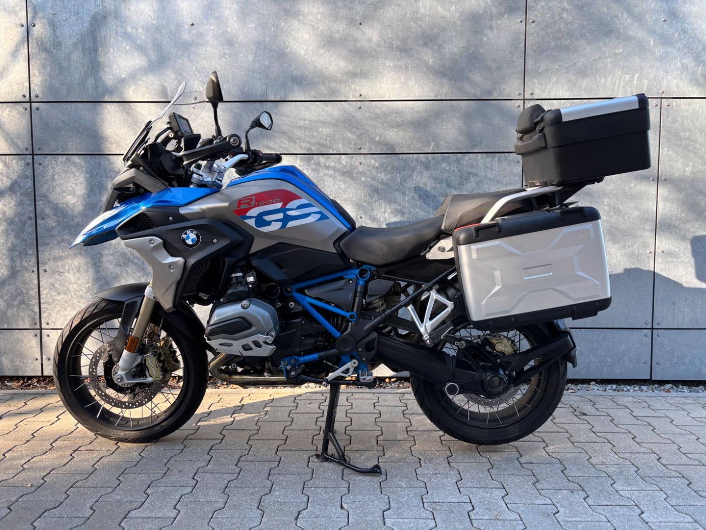 Fahrzeugabbildung BMW R 1200 GS Rallye 3 Pakete Connectivity Kofferset