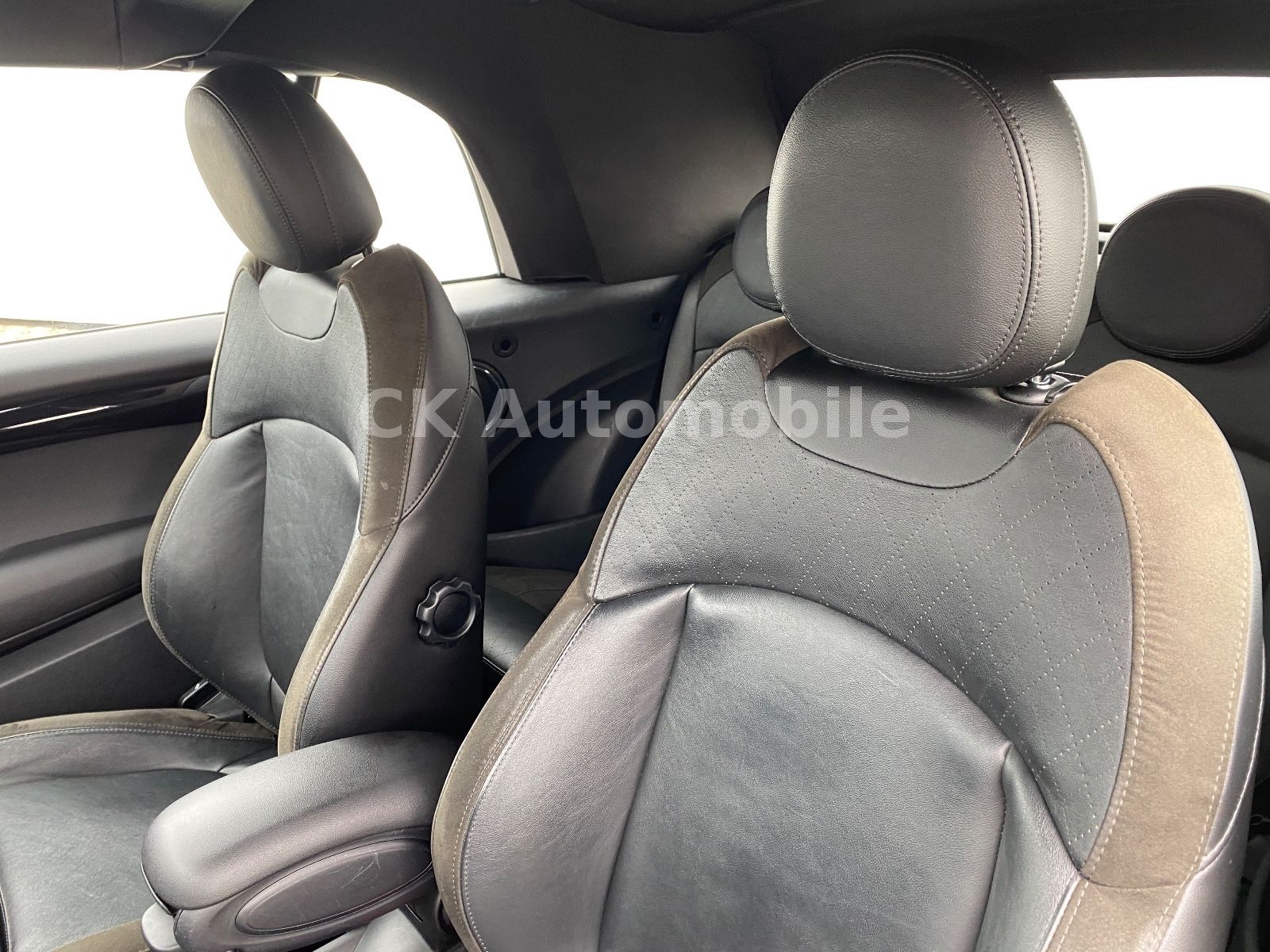 Fahrzeugabbildung MINI Cooper Cabrio  Chili/Leder/LED/PDC/Tempomat