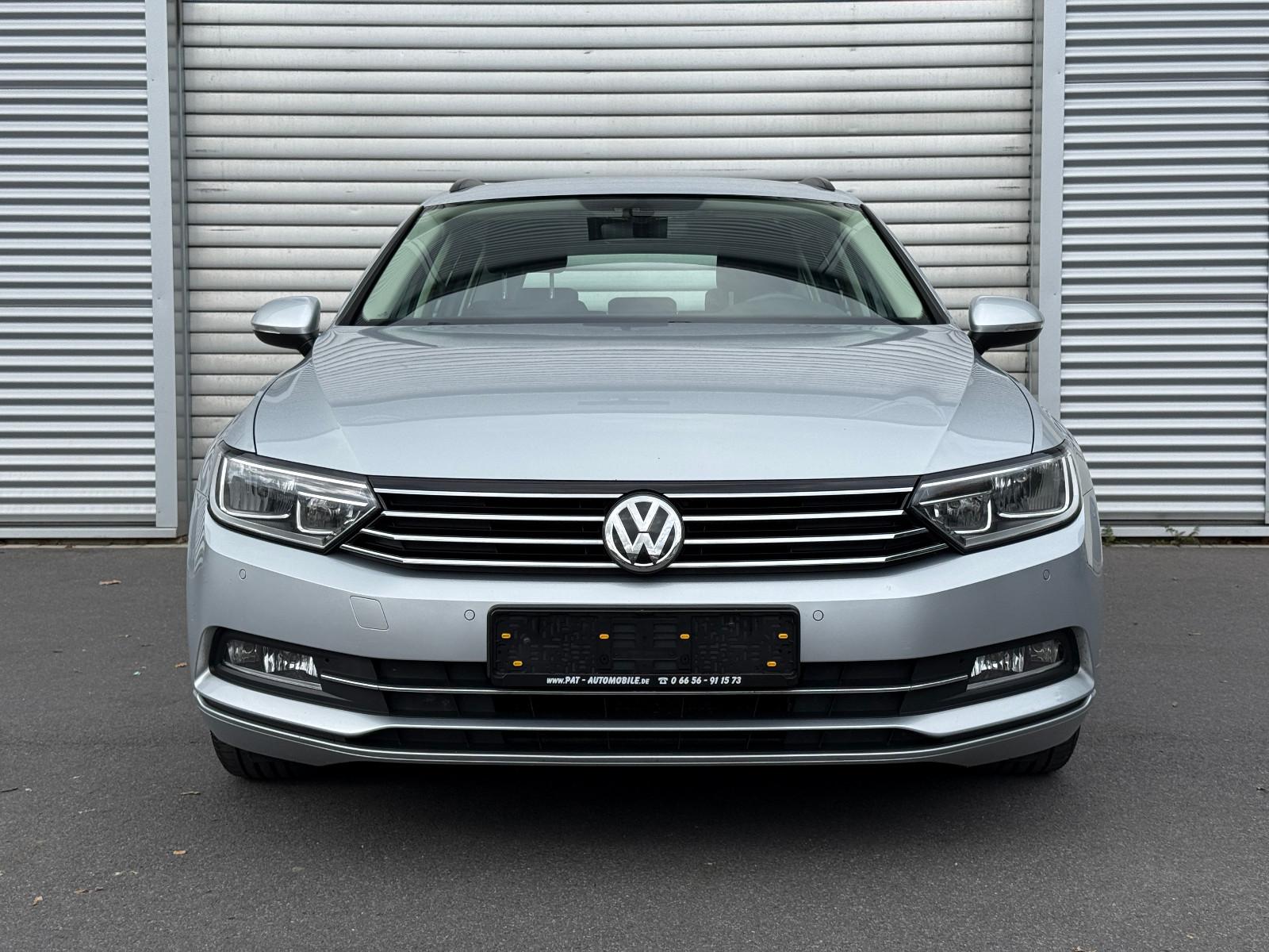 Volkswagen Passat Comfortline DSG ACC Navi PDC SHZ Massage