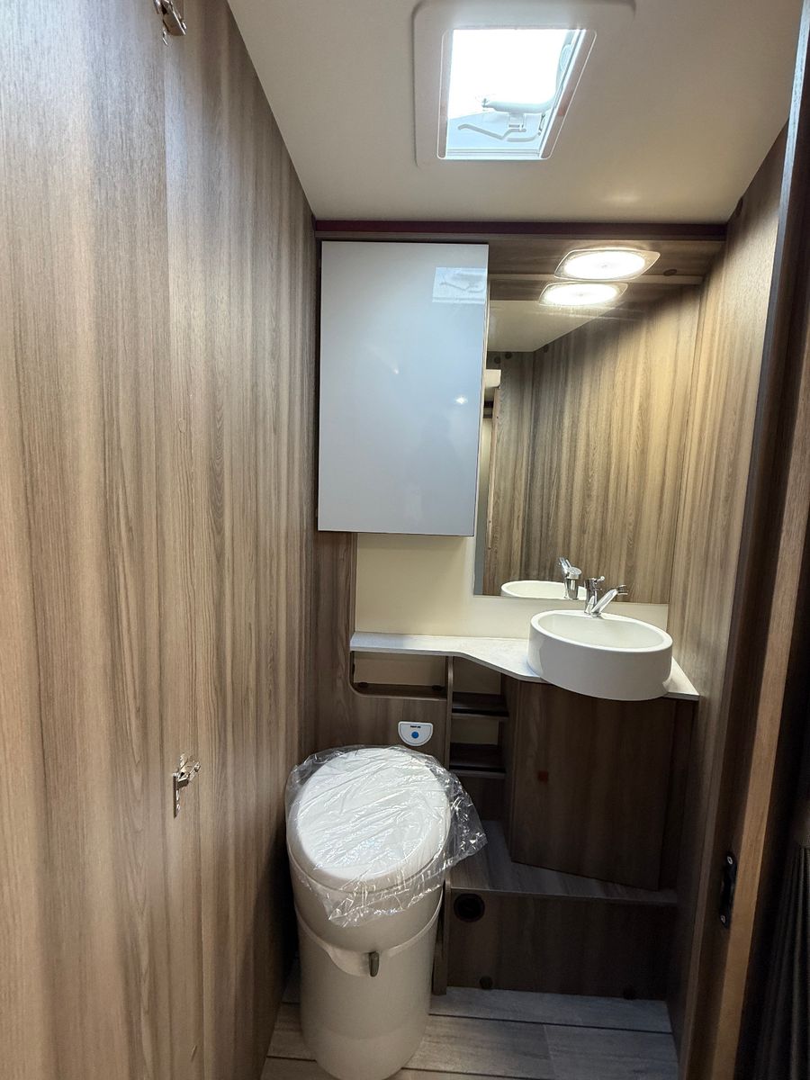 Fahrzeugabbildung Roller Team Kronos 284 M