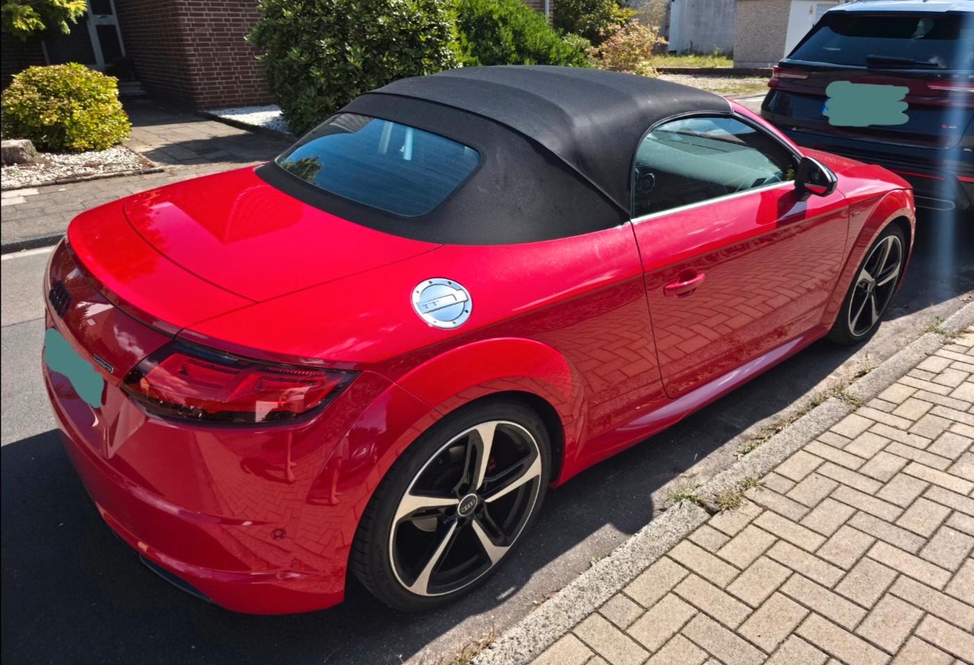 Audi TT Roadster 2.0 TDI S tronic quattro -