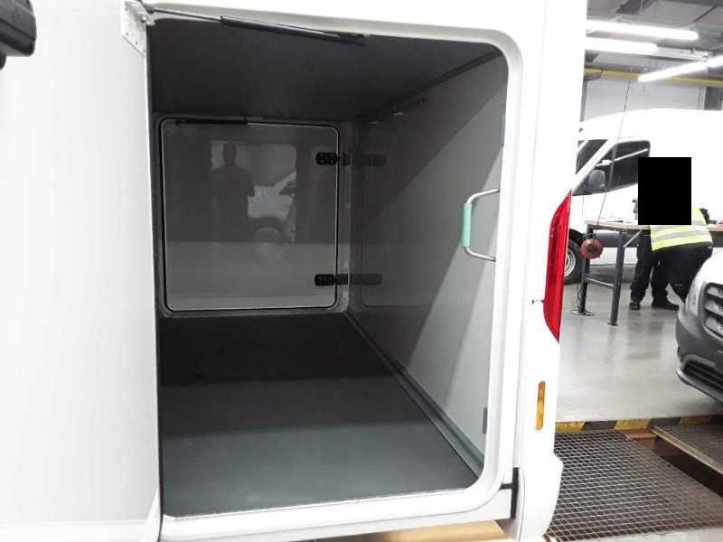 Fahrzeugabbildung Carthago c-tourer T143 LE Sprinter 417 DISTR 24"TV 3xBett