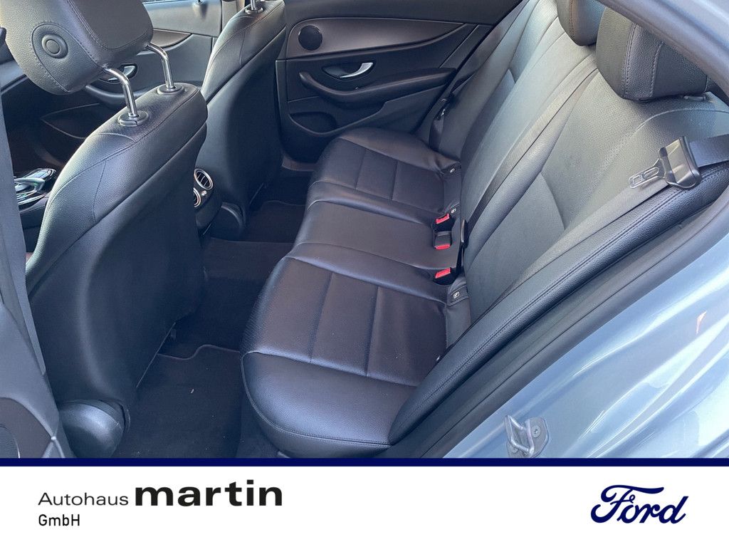 Fahrzeugabbildung Mercedes-Benz E 220 d PDC BT SHZ PTS 360° NAVI STANDHEIZUNG