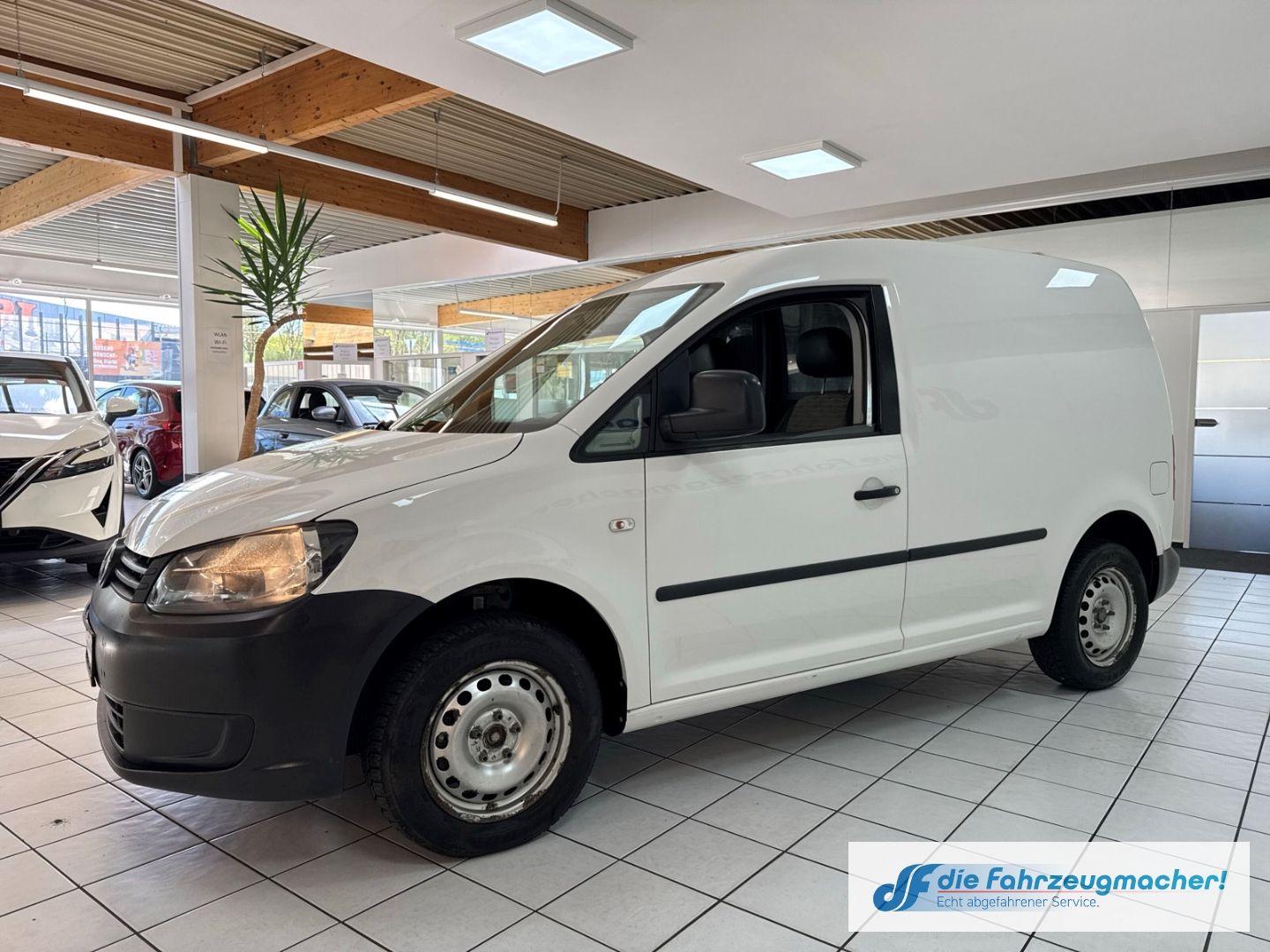 Fahrzeugabbildung Volkswagen Caddy Kasten TÜV 09/26 AHK Klimaauto *EXPORT