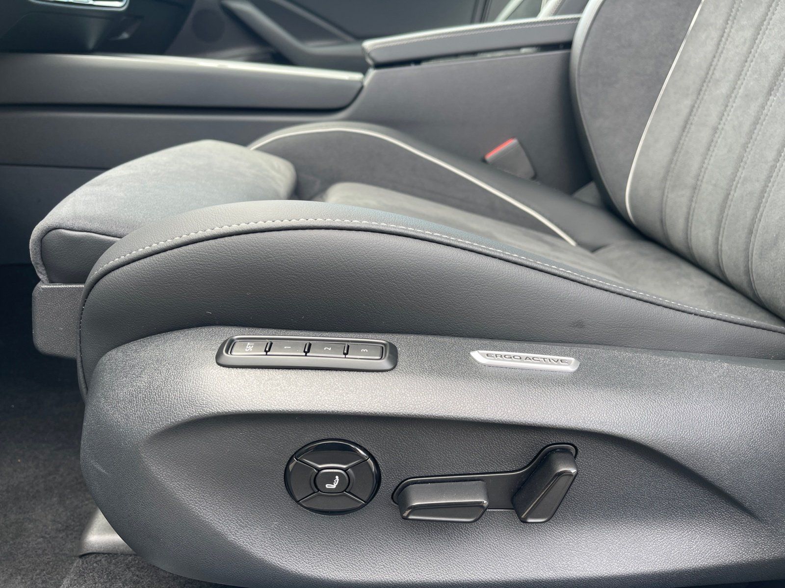 Volkswagen Passat - Bild 14