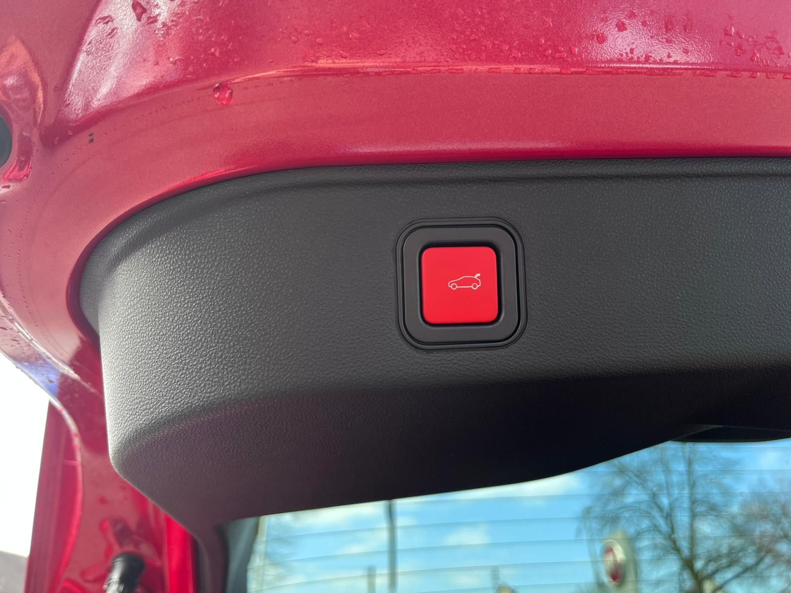 Fahrzeugabbildung Alfa Romeo Junior Ibrida 1.2 VGT 48V-Hybrid 100 kW Speciale