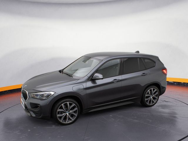 BMW X1 xD25e Kamera DAB Navi LED Geschwindig 19Zoll