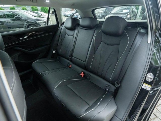 Passat Variant Elegance eHybrid DSG AHK Winter-P