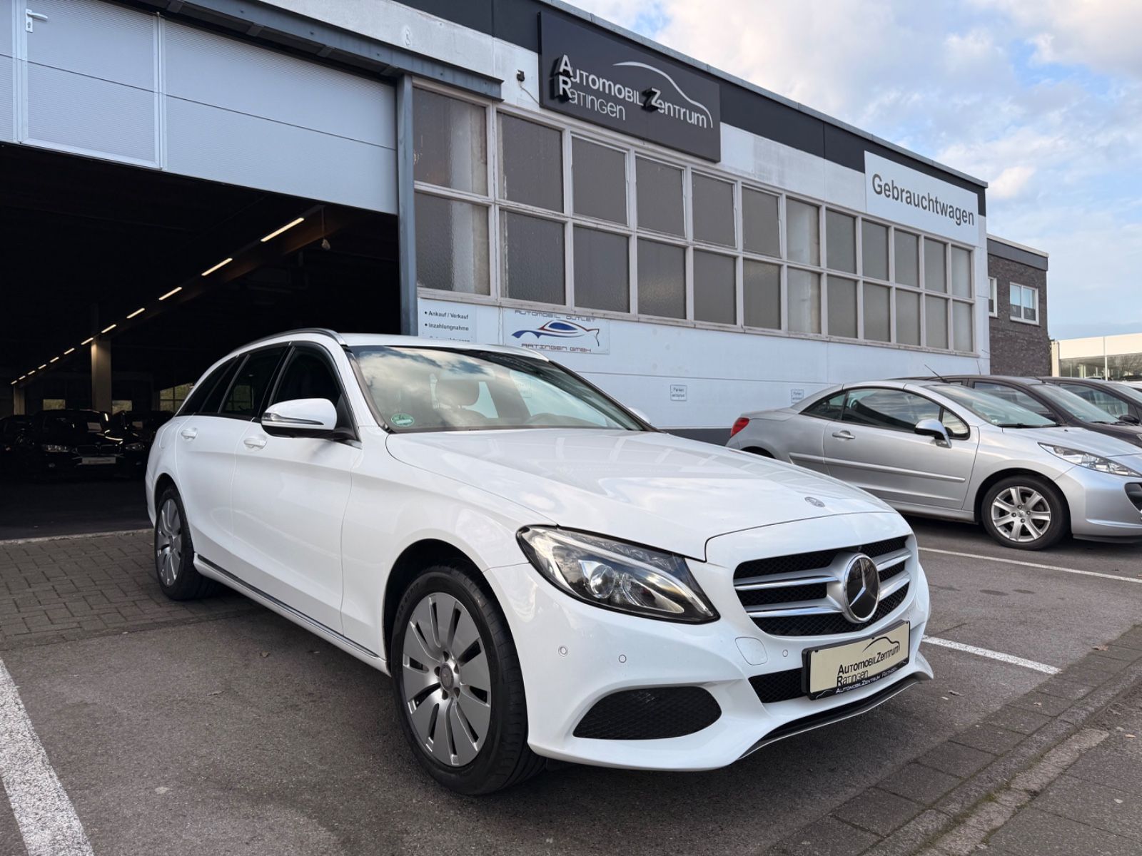 MERCEDES-BENZ C 250 d 7G-Tronic 2.HAND*LED*LEDER*NAVI*360KAM*