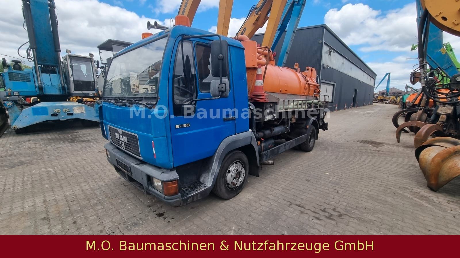 Fahrzeugabbildung MAN 8.153 / Saug u. Druckwagen / 4x2/
