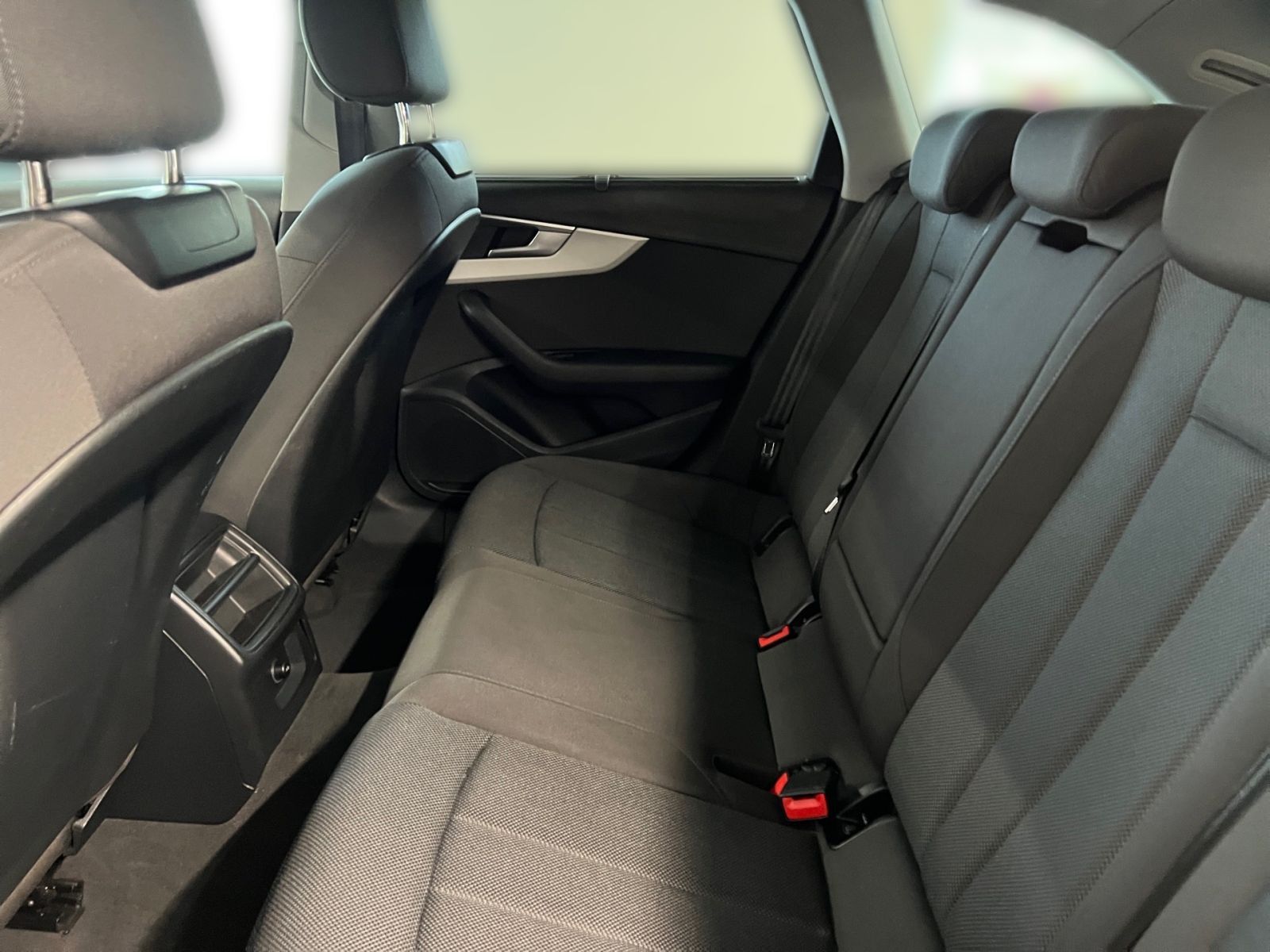 Audi A4 - Bild 11