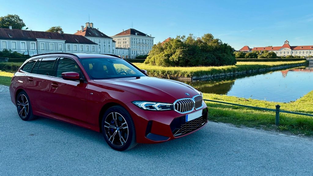 Image of BMW 330