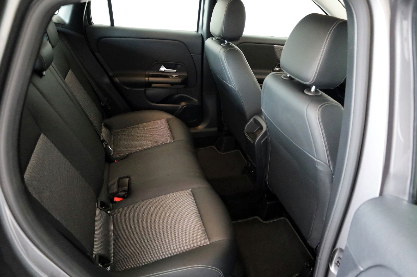Fahrzeugabbildung Mercedes-Benz GLA 200 T.Leder,Navi,LED,SH,PDC,Kamera,ParkPaket