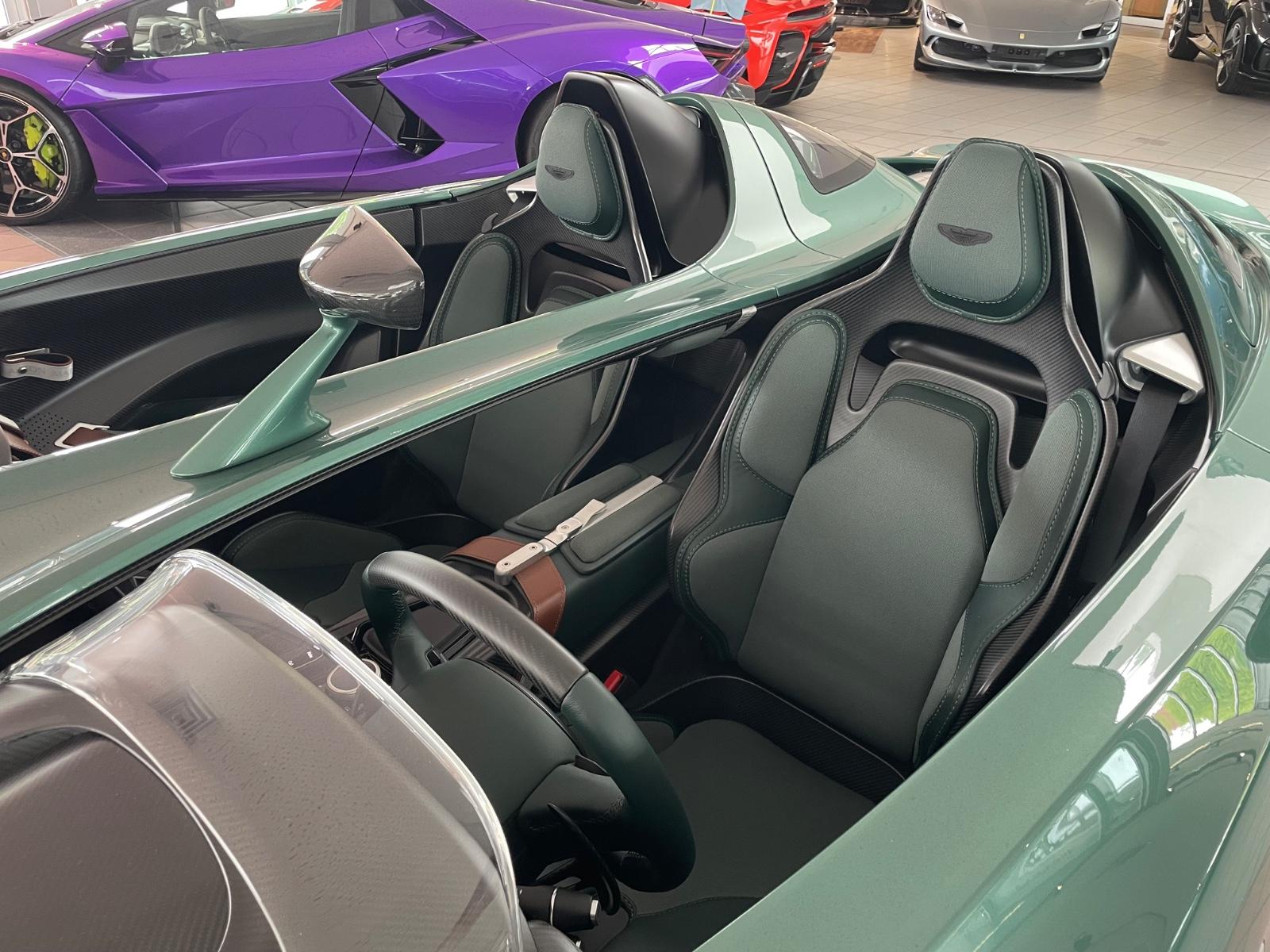 Aston Martin V12 Speedster  "1 OF 88"