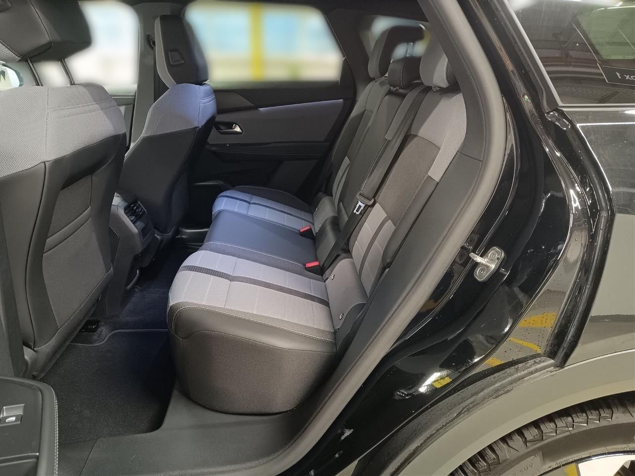 Fahrzeugabbildung Opel Grandland 1.2 48V Mild-Hybrid 100 kW GS