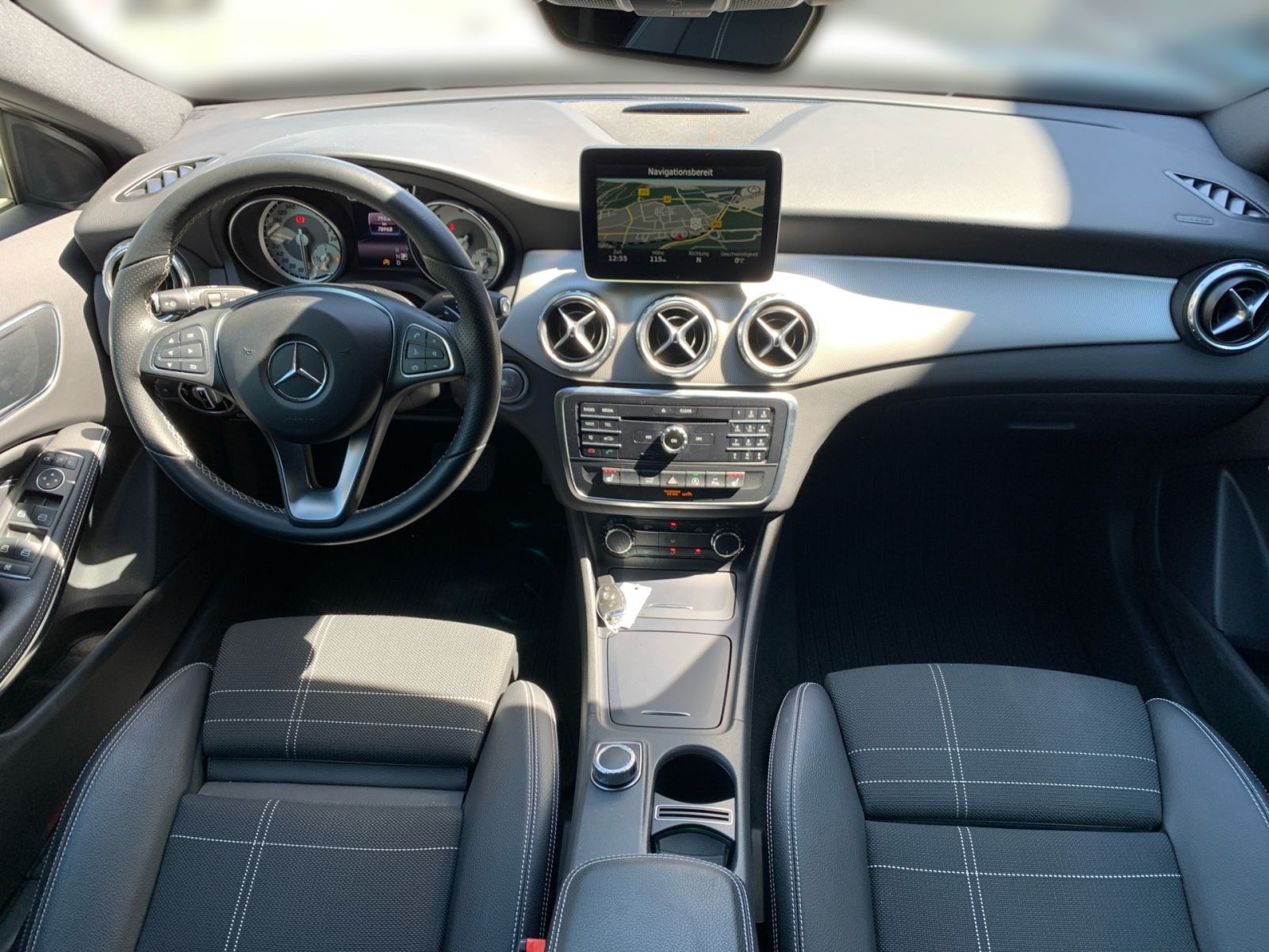 Fahrzeugabbildung Mercedes-Benz GLA 220 d 7-DCT Urban Bavi Kamera Xenon