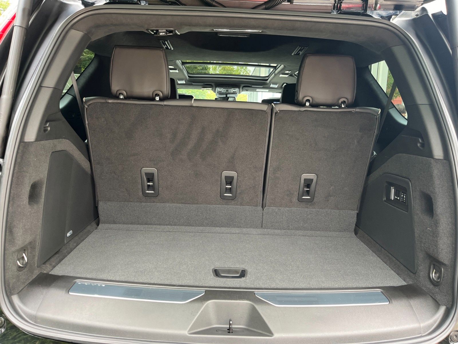 Fahrzeugabbildung Cadillac Escalade Sport Platinum 6.2 V8  4x4