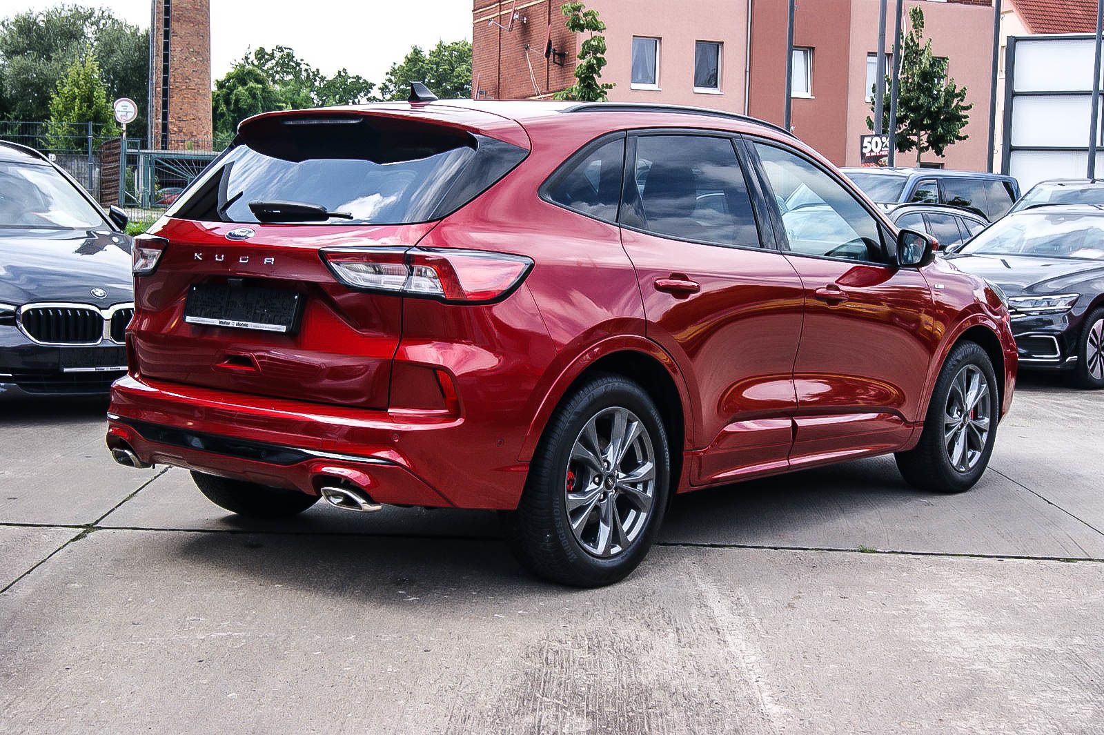 Fahrzeugabbildung Ford Kuga ST-Line X 1.5i HEADUP KAMERA LED ACC 1.HAND