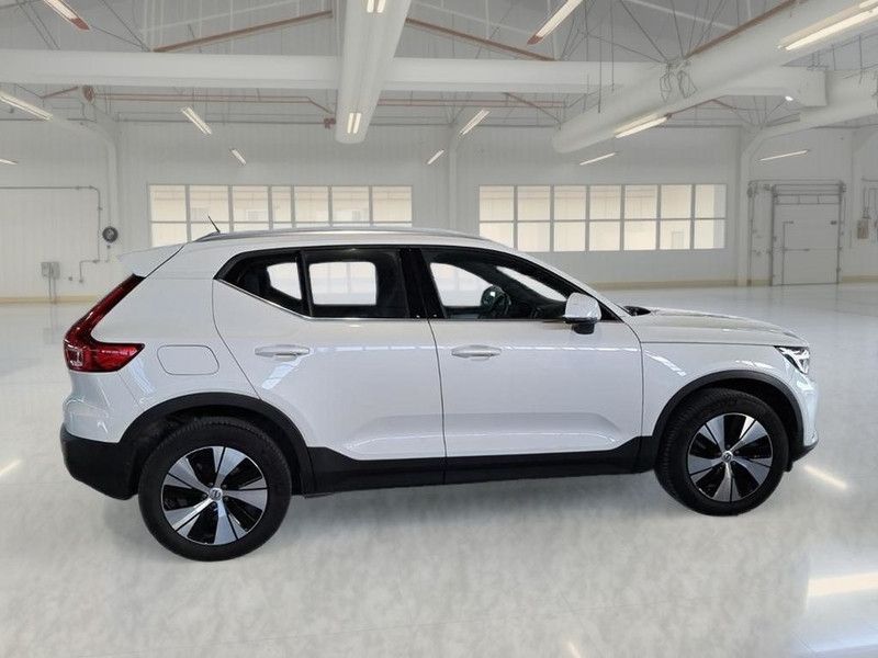 Volvo VOLVO XC40 T4 RECHARGE PLUG-IN AUTO CORE SUV imagem 3