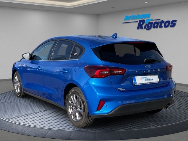 Fahrzeugabbildung Ford Focus 1.5 EcoBlue Lim. Titanium X Autom. AHK, Na