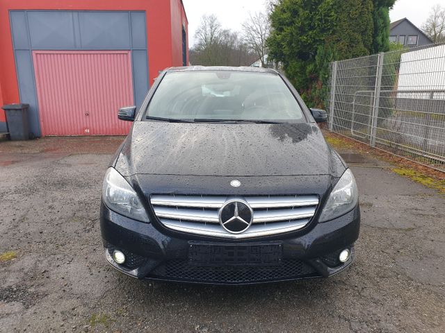 Mercedes-Benz B-Klasse B 180 BlueEFFICIENCY,Automatik,PDC,SHZ