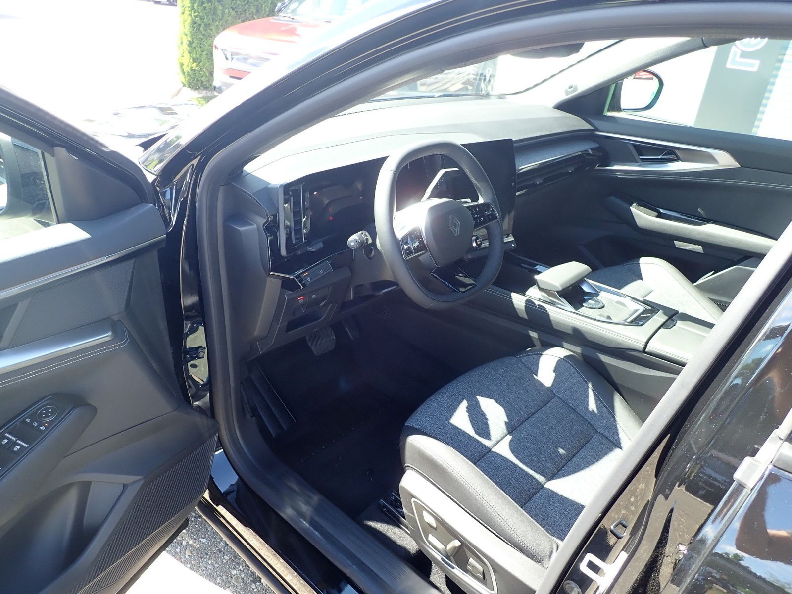 Fahrzeugabbildung Renault Austral Techno Full Hybrid E-Tech 200