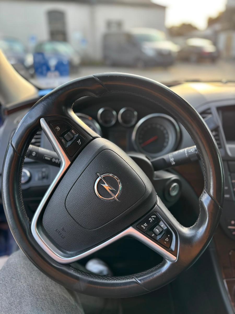 Opel Insignia Sports Tourer 2.0 CDTI Sport 118 kW...