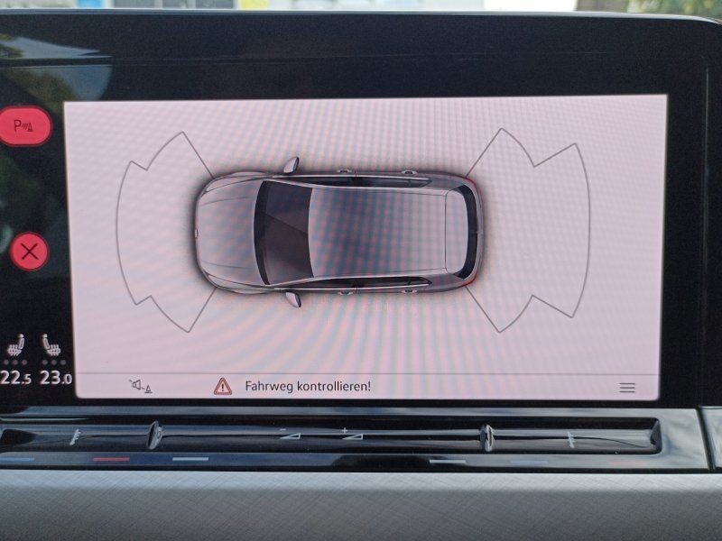 Fahrzeugansicht 16 Fahrzeugabbildung Volkswagen Golf VIII 1.5 TSI Life SMART-LINK+NAVI+LED-PLUS