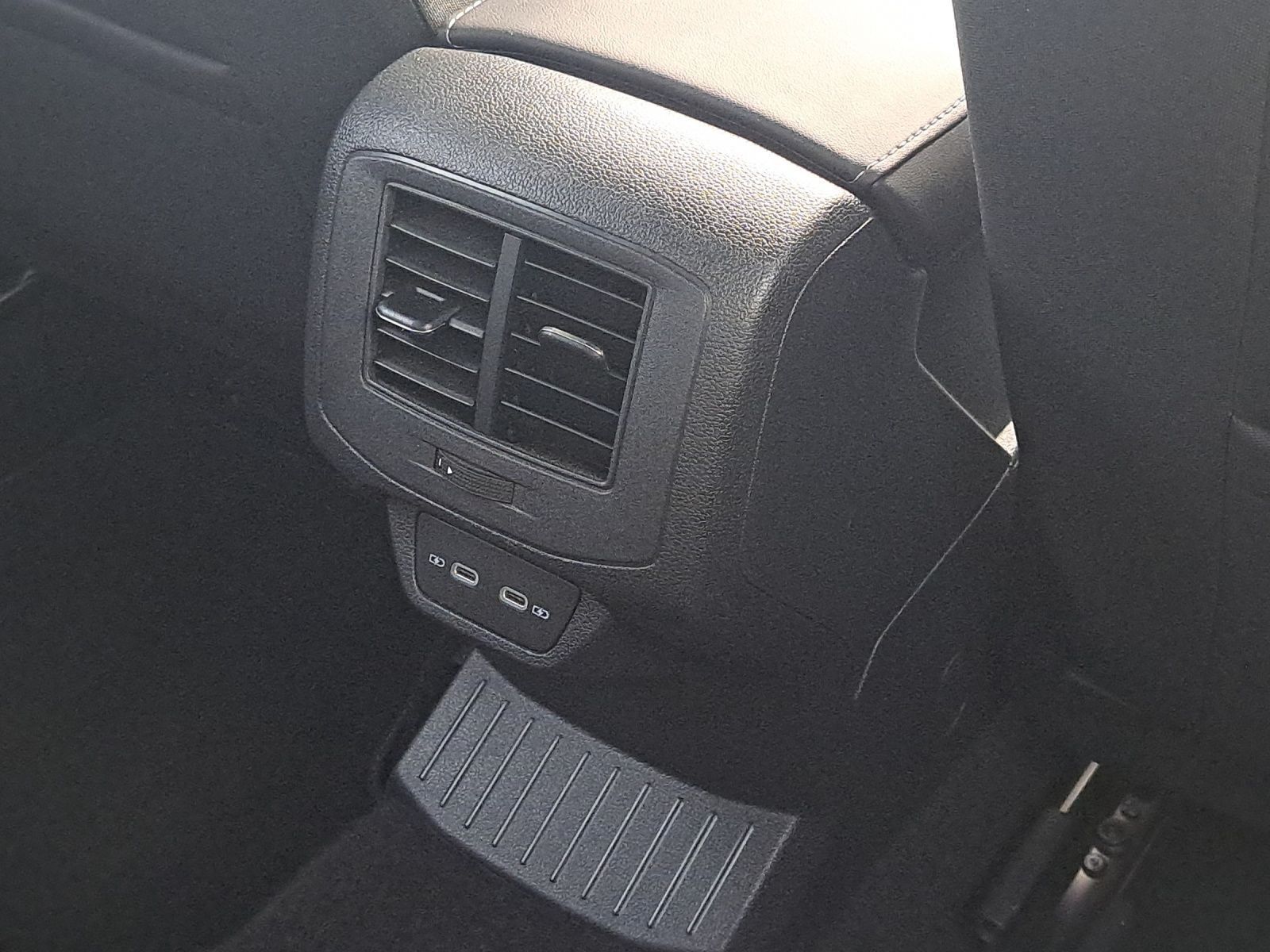 Volkswagen T-Roc - Bild 16