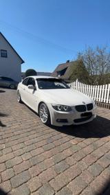 BMW E92 Coupé 330d 325d M Paket top gepfle... - BMW 325 mit Diesel-Antrieb: Sportwagen
